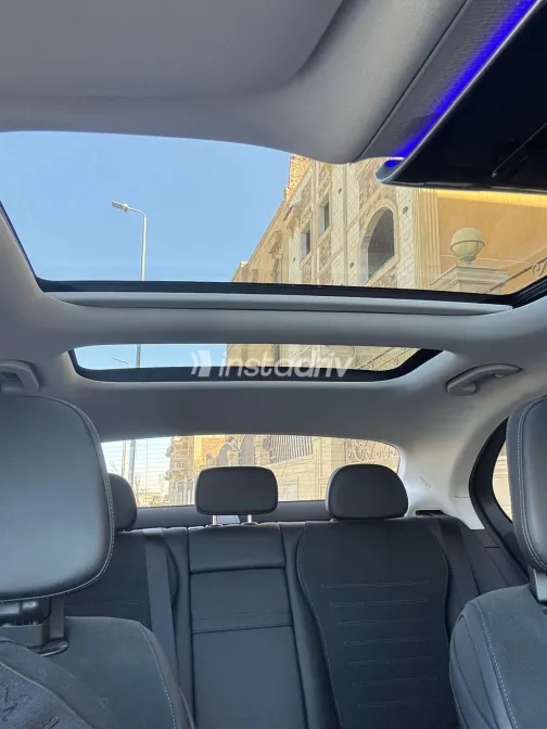 مرسيدس C 200 2024 أبيض مستعملة للبيع - 1