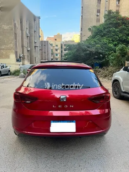 Seat Leon 2020 Red Used for Sale - 2