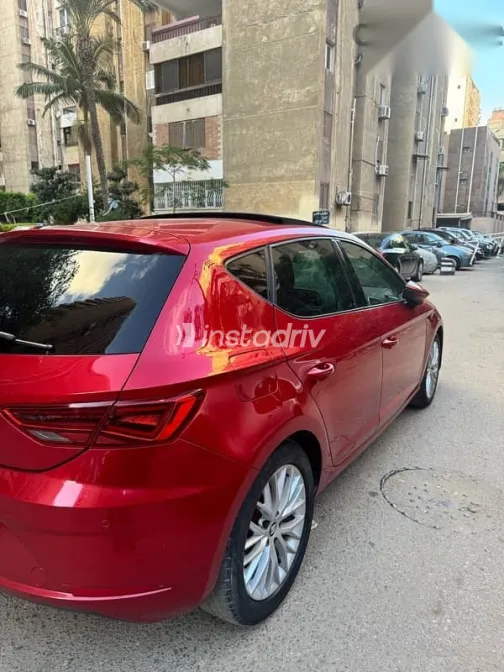 Seat Leon 2020 Red Used for Sale - 3