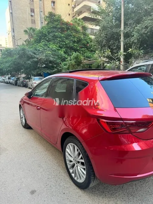 Seat Leon 2020 Red Used for Sale - 4