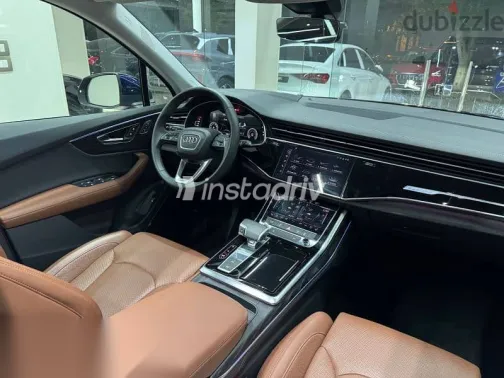 Audi Q7 2023 Dark Blue Used for Sale - 6