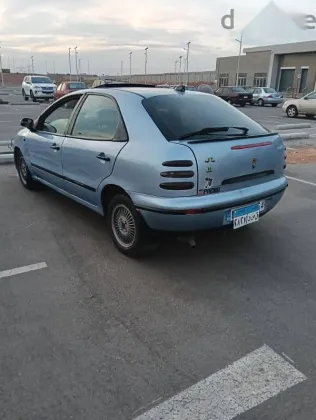 فيات برافا 2001 أزرق غامق مستعملة للبيع