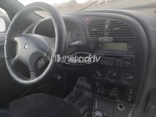 سيتروين كسارا 2002 ذهبي مستعملة للبيع - 8