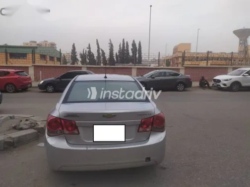 Chevrolet Cruze 2010 Silver Used for Sale - 2