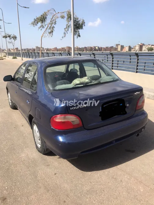 هيونداي اكسنت 2005 أبيض مستعملة للبيع - 2