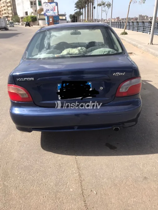 هيونداي اكسنت 2005 أبيض مستعملة للبيع - 4