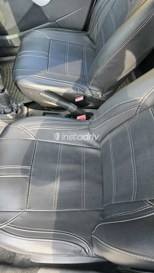 Renault Sandero Step Way 2013 White Used for Sale - 3