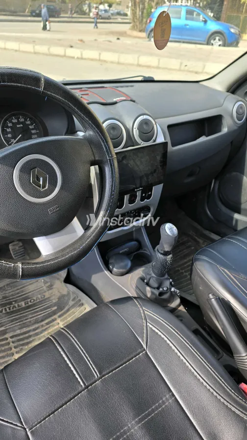 Renault Sandero Step Way 2013 White Used for Sale - 10