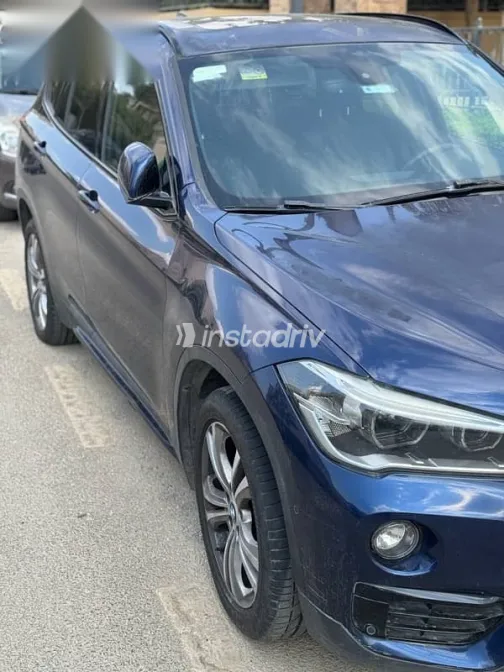 بي ام دبليو X1 2019 أزرق غامق مستعملة للبيع - 5
