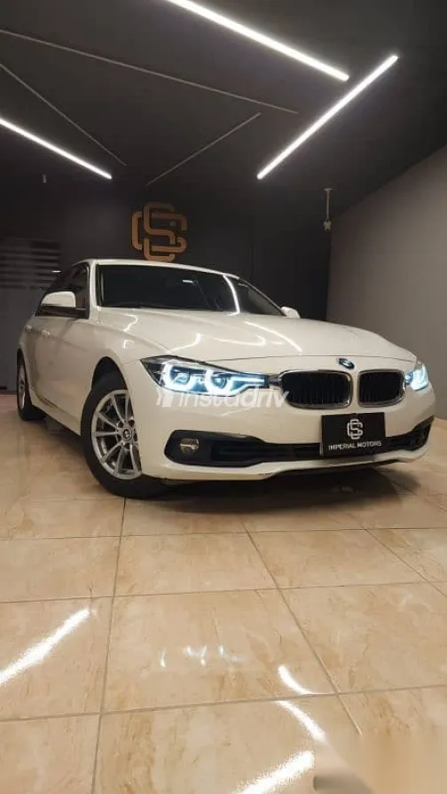 بي ام دبليو 318 2019 أبيض مستعملة للبيع - 4