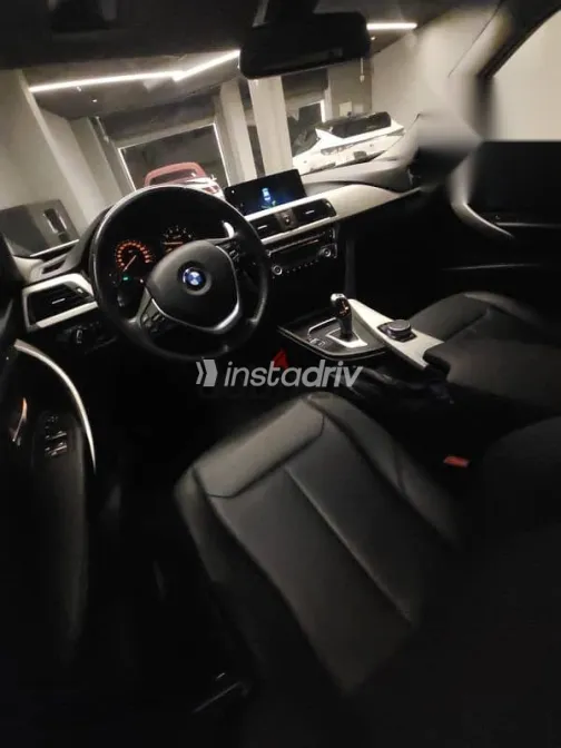 بي ام دبليو 318 2019 أبيض مستعملة للبيع - 8