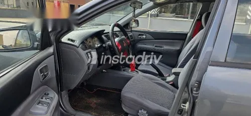 ميتسوبيشي لانسر 2010 فضي مستعملة للبيع - 8