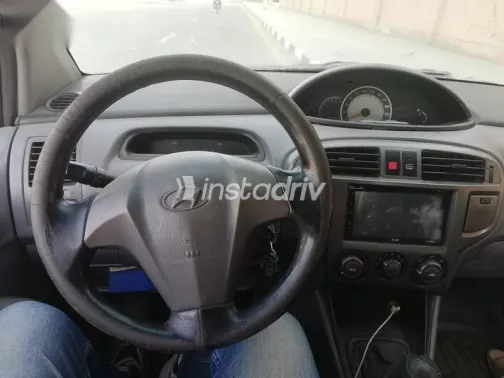 هيونداي ماتريكس 2006 ذهبي مستعملة للبيع - 4