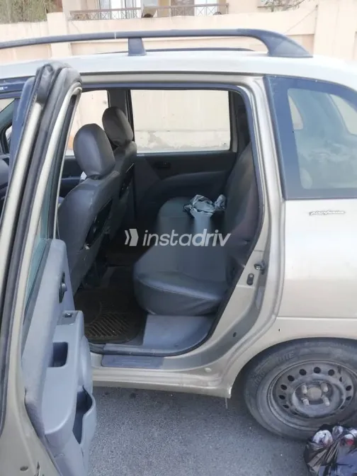 هيونداي ماتريكس 2006 ذهبي مستعملة للبيع - 9