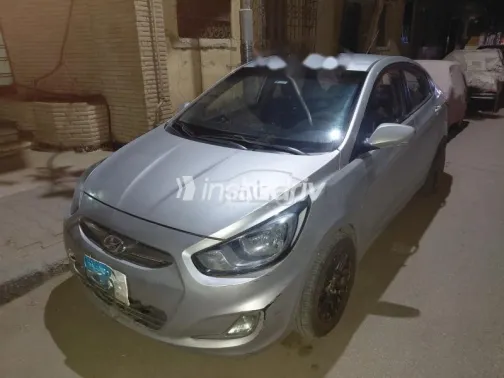 هيونداي اكسنت RB 2012 فضي مستعملة للبيع - 4