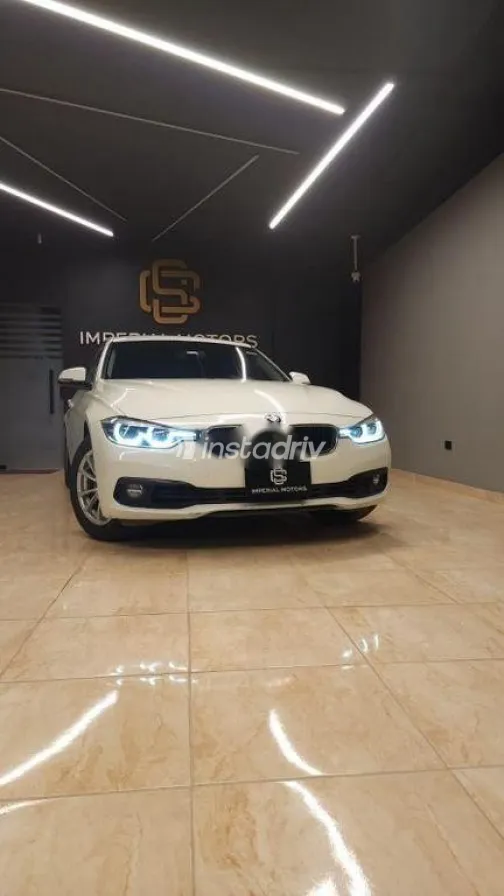 بي ام دبليو 318 2019 أبيض مستعملة للبيع - 3