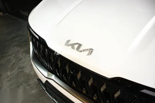 كيا كارنفال 2024 أبيض جديدة للبيع - 2