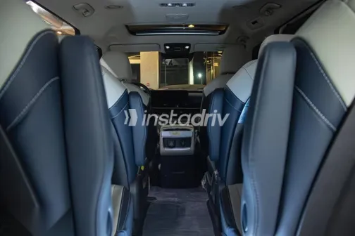 كيا كارنفال 2024 أبيض جديدة للبيع - 5