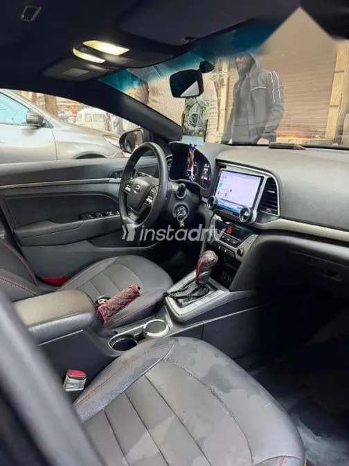 هيونداي إلنترا 2018 أسود مستعملة للبيع - 2