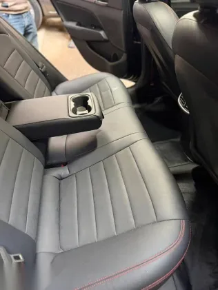 هيونداي إلنترا 2018 أسود مستعملة للبيع