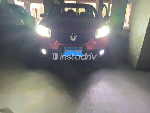 Renault Logan 2015 Red Used for Sale - 2