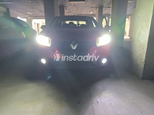 Renault Logan 2015 Red Used for Sale - 3