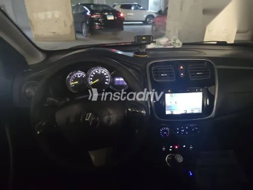 Renault Logan 2015 Red Used for Sale - 4