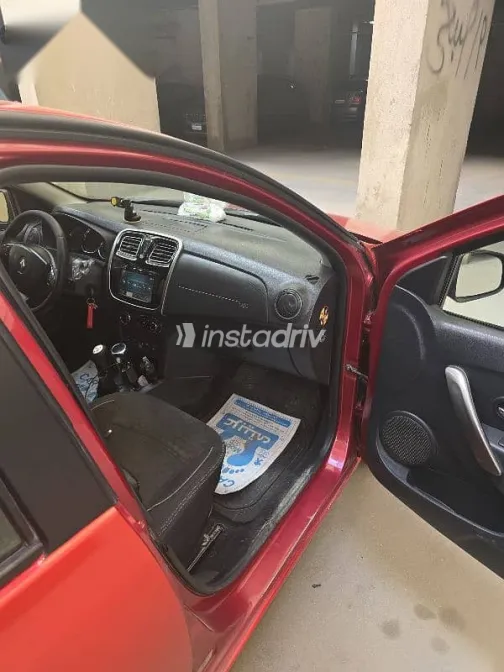 Renault Logan 2015 Red Used for Sale - 9