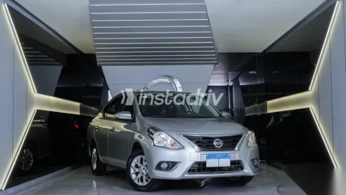 نيسان صنى 2026 فضي مستعملة للبيع - 1