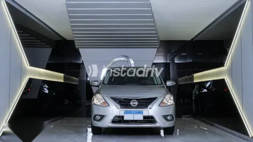 نيسان صنى 2026 فضي مستعملة للبيع - 3