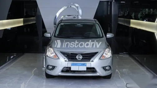 نيسان صنى 2026 فضي مستعملة للبيع - 4