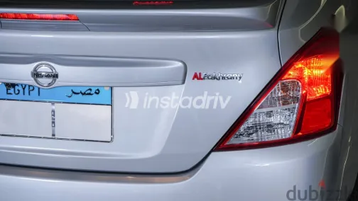 نيسان صنى 2026 فضي مستعملة للبيع - 7