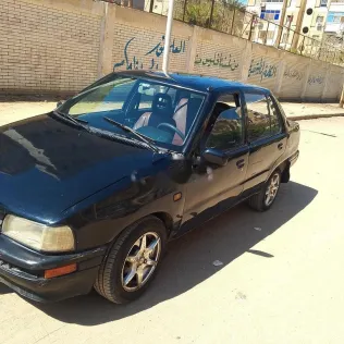 دايهاتسو شاريد 1990 أسود مستعملة للبيع