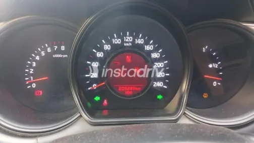 Kia Ceed 2019 White Used for Sale - 1