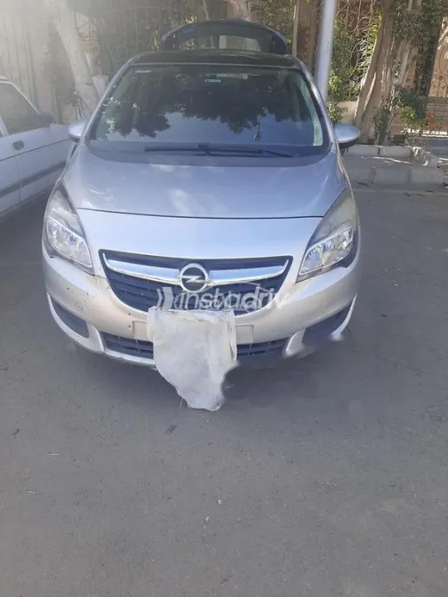 اوبل ميريفا 2015 فضي مستعملة للبيع - 3