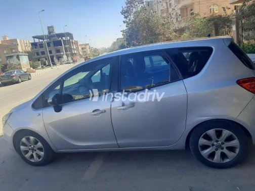 اوبل ميريفا 2015 فضي مستعملة للبيع - 5