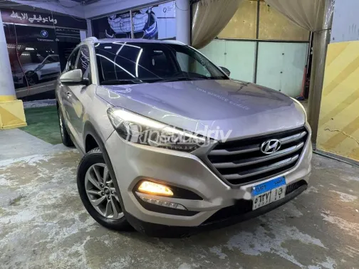هيونداي توسان GDI 2017 فضي مستعملة للبيع - 2