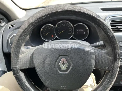 رينو لوجان 2017 أبيض مستعملة للبيع - 1