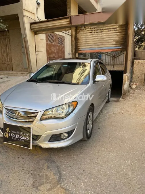 هيونداي إلنترا 2021 فضي مستعملة للبيع - 5