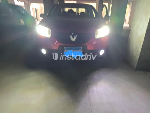 رينو لوجان 2015 أحمر مستعملة للبيع - 2