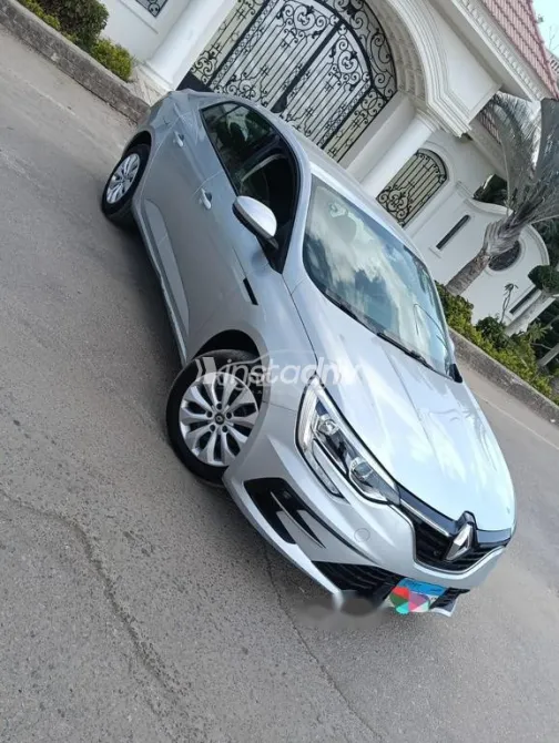 Renault Megane 2022 Silver Used for Sale - 1