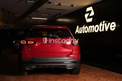 مرسيدس GLA 200 2022 أحمر مستعملة للبيع - 2