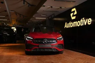 مرسيدس GLA 200 2022 أحمر مستعملة للبيع