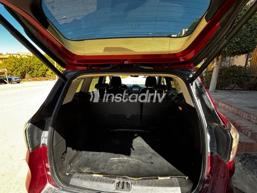 فورد كوجا 2017 أبيض مستعملة للبيع - 4