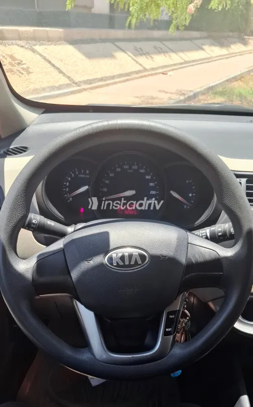 كيا ريو 2014 أبيض مستعملة للبيع - 3