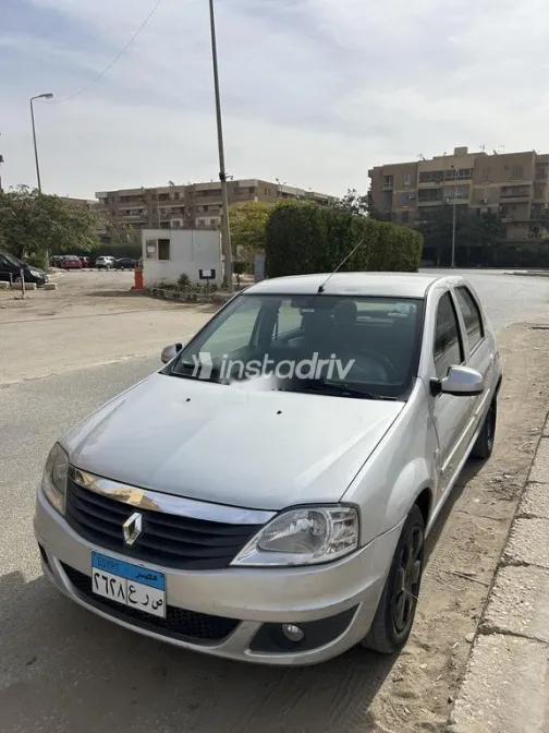 Renault Logan 2013 Silver Used for Sale - 2