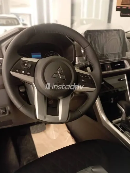 ميتسوبيشي اكسباندر 2026 أبيض جديدة للبيع - 2