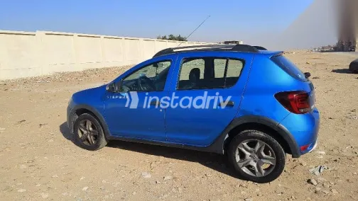 رينو سانديرو 2020 أزرق غامق مستعملة للبيع - 1