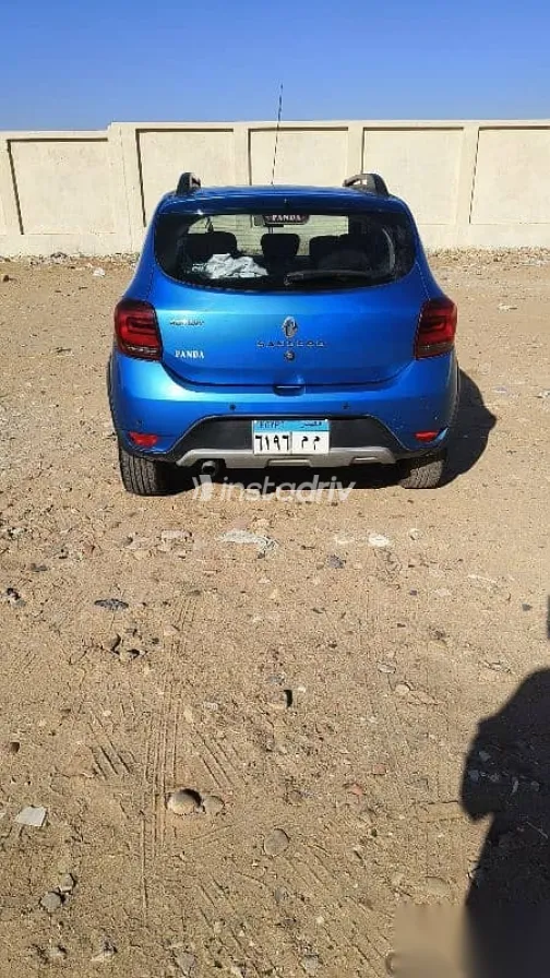 رينو سانديرو 2020 أزرق غامق مستعملة للبيع - 2