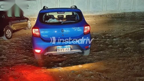 رينو سانديرو 2020 أزرق غامق مستعملة للبيع - 4